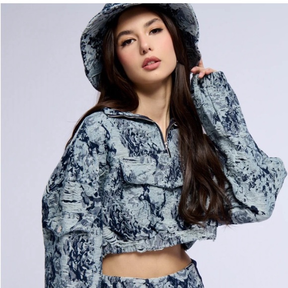 NWOT. AKIRA Floral Denim Skirt Set includes Bucket Hat. - Picture 4 of 6